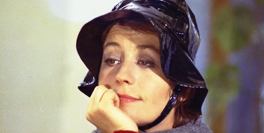 L’Ecran Français : Elle boit pas, elle drague pas, elle fume pas… mais elle cause! de Michel Audiard